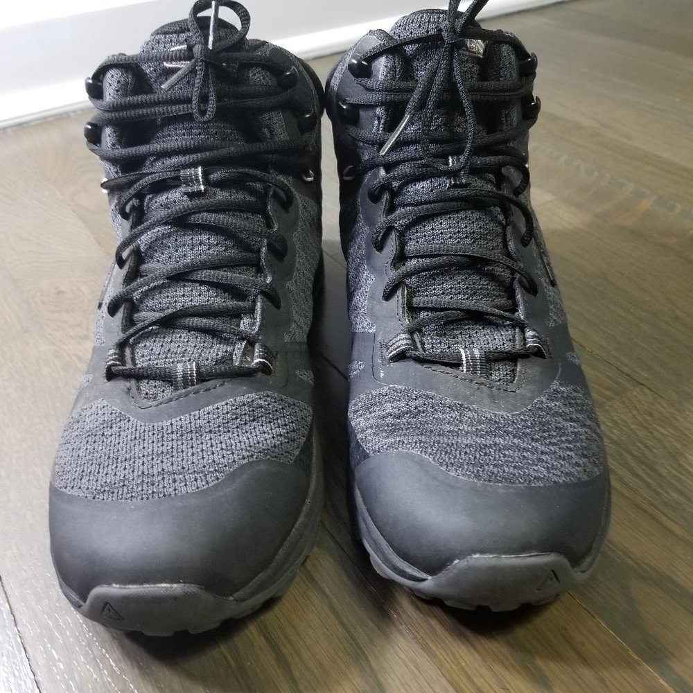 Women's Black Keen KonnectFit Hiking Boots - Size 10